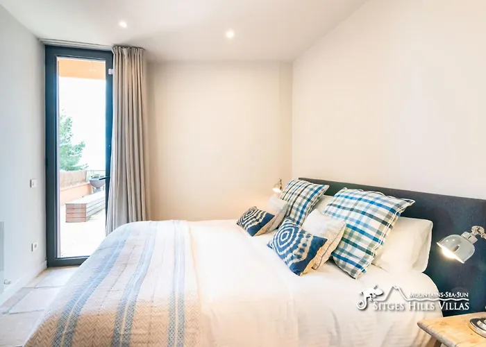 Dumas With Amazing Sea Views, Ac And Private Pool