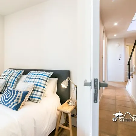 Dumas With Amazing Sea Views, Ac And Private Pool シッチェス