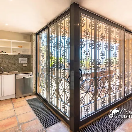 Вилла Dumas With Amazing Sea Views, Ac And Private Pool