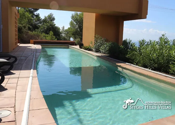 Dumas With Amazing Sea Views, Ac And Private Pool Villa