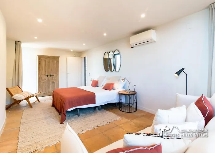 Vila Dumas With Amazing Sea Views, Ac And Private Pool